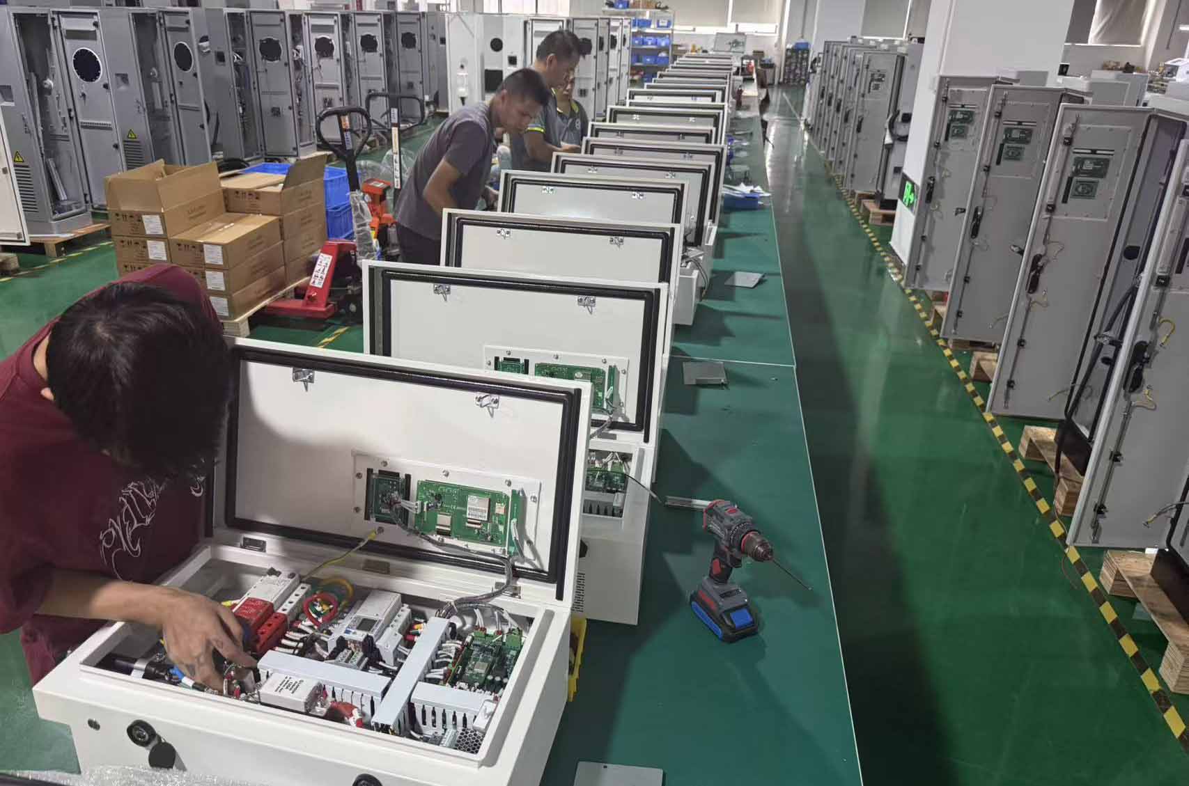 30kW壁掛直流樁生產現場